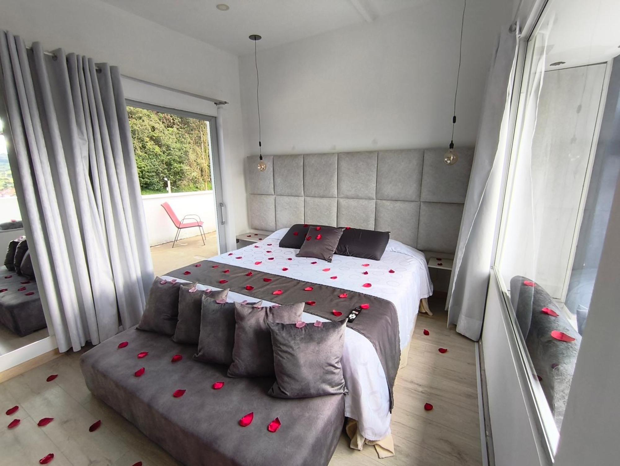 ラ・カレラ Penthouse Mirador Samsara Bed & Breakfast エクステリア 写真